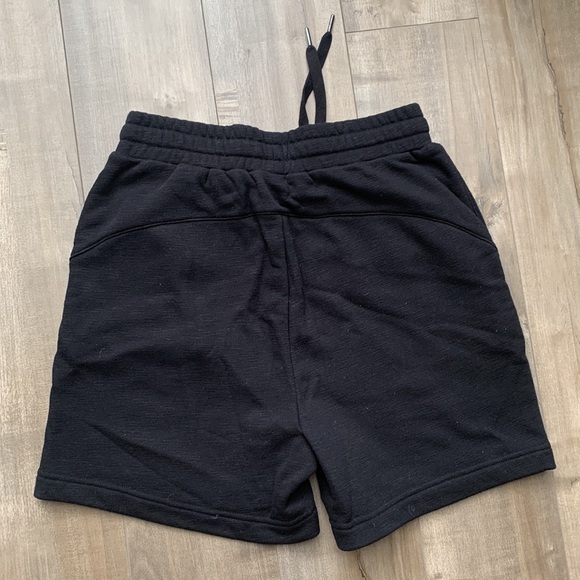 Black cotton Sweaty Betty shorts size medium - Picture 2 of 7